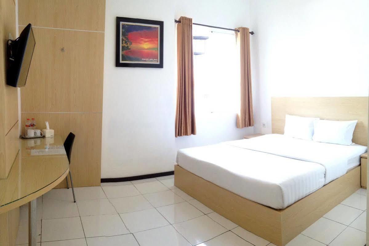 The Orchid Hotel Ambon Εξωτερικό φωτογραφία